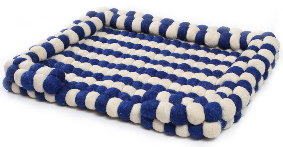 Handmade Wool Felt Ball Pet Bed for Cats and Small Dogs, Navy